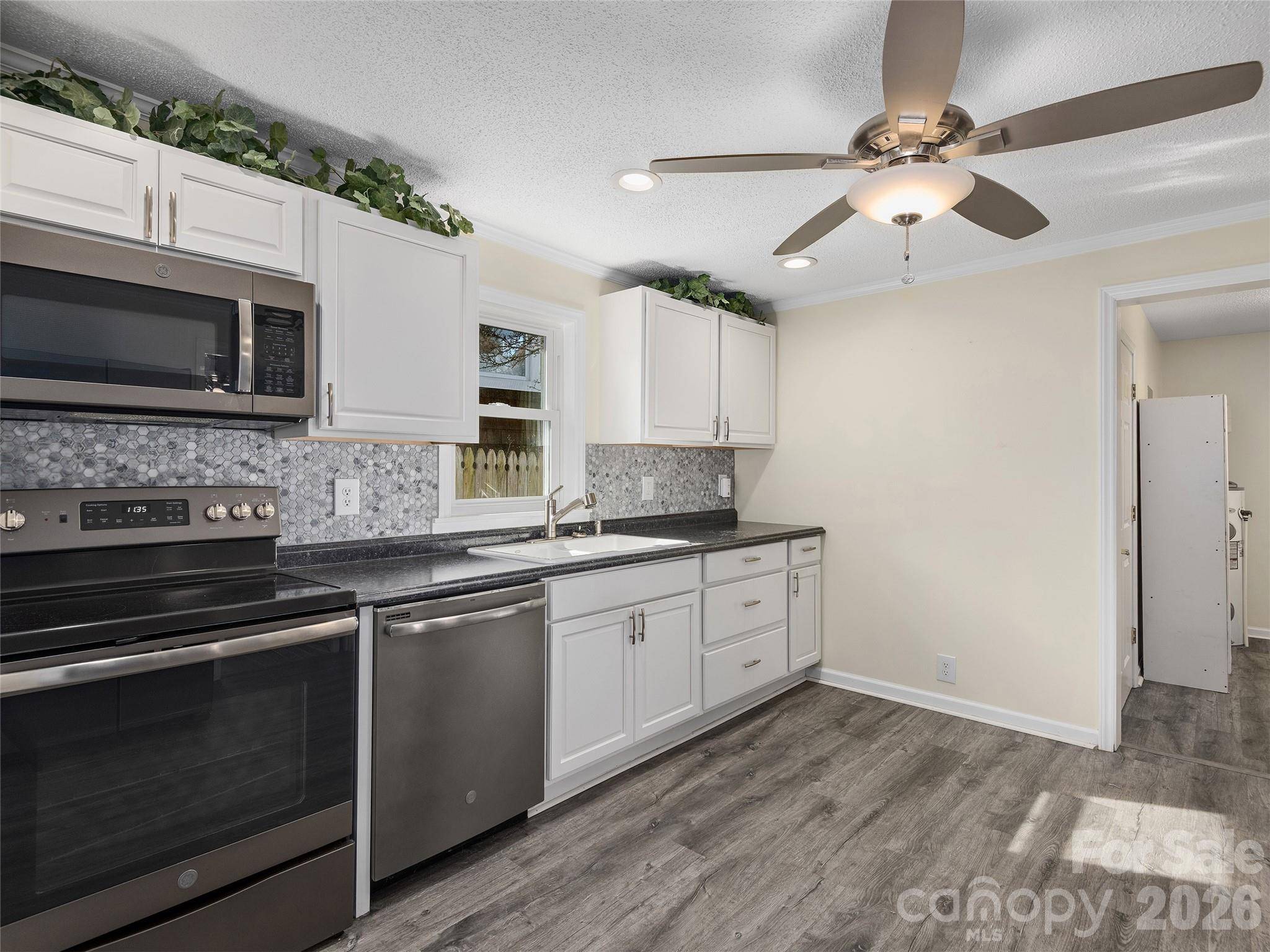 46 Jarrett ST, Asheville, NC 28806