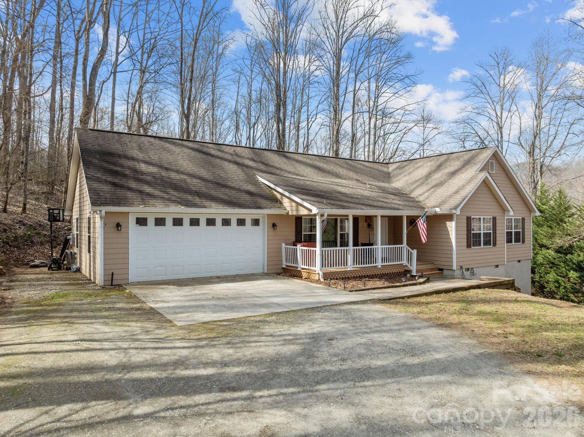 400 Honey Locust TRL, Whittier, NC 28789
