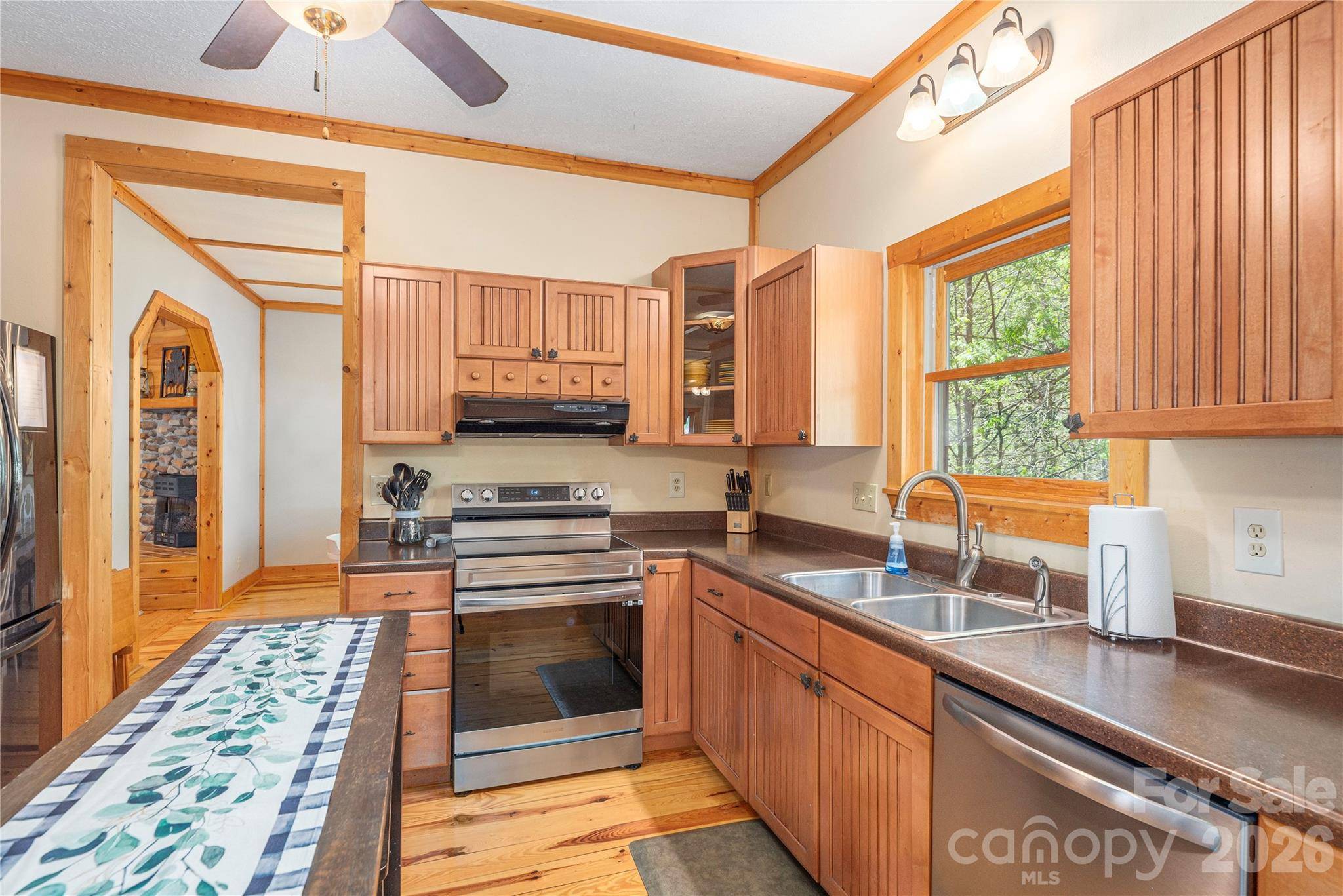 129 Valley Creek DR, Maggie Valley, NC 28751