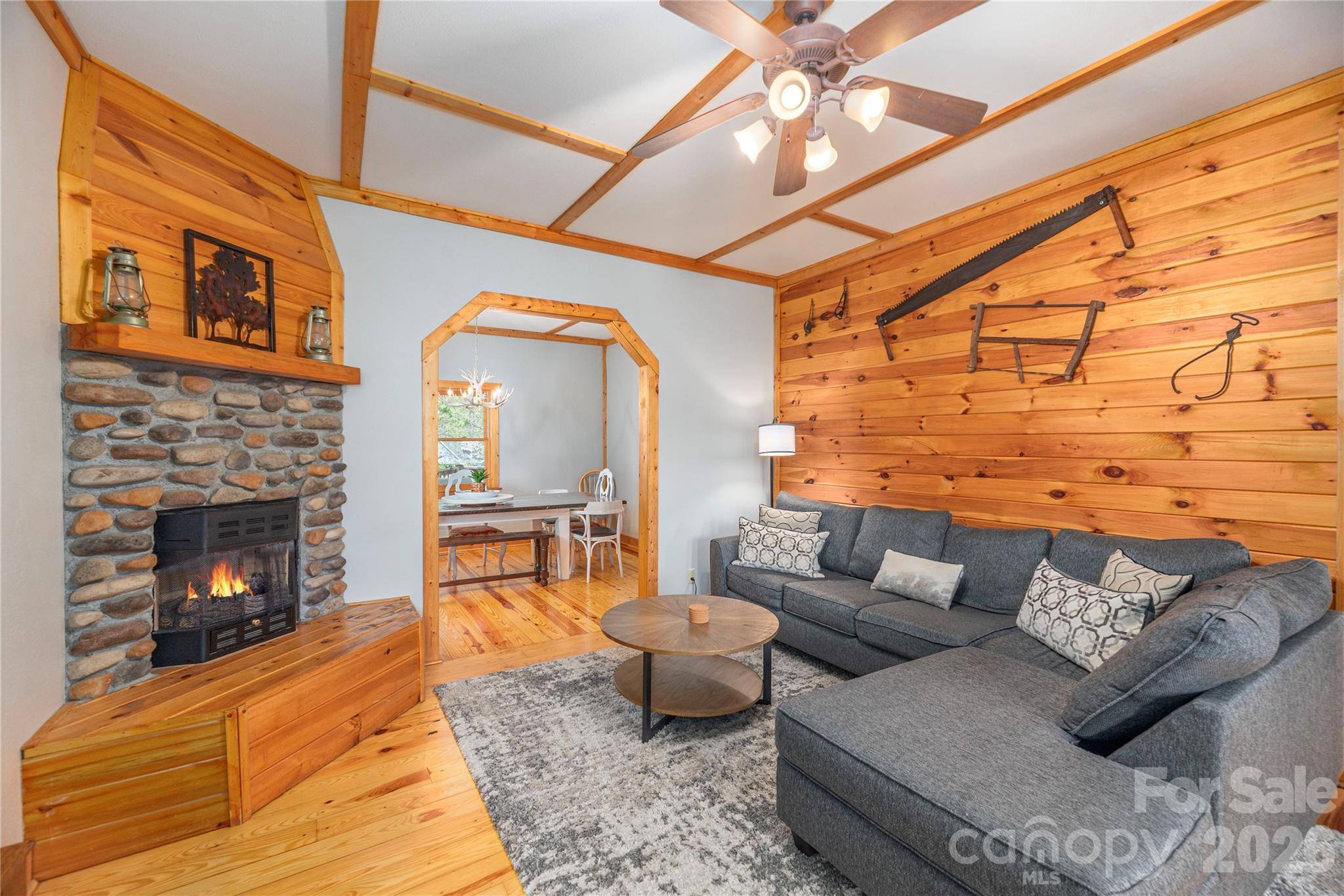 129 Valley Creek DR, Maggie Valley, NC 28751