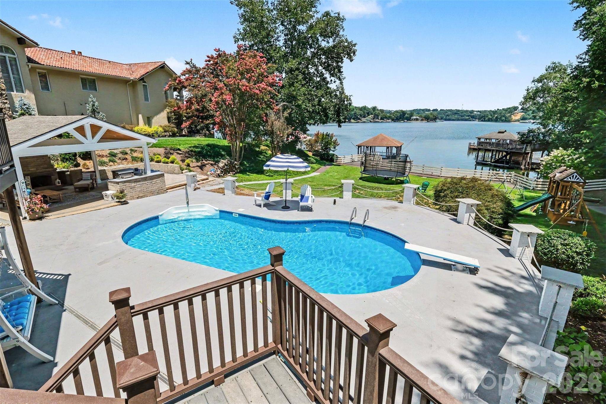 4444 3rd Street LN NW, Hickory, NC 28601