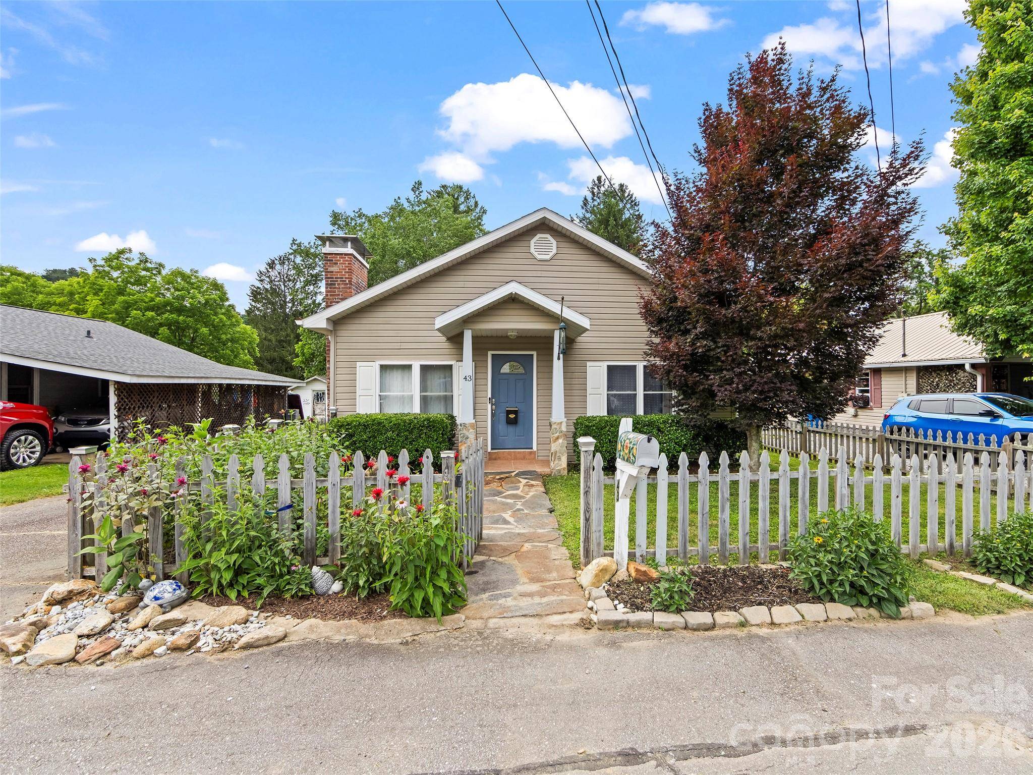 43 Avery ST, Waynesville, NC 28786