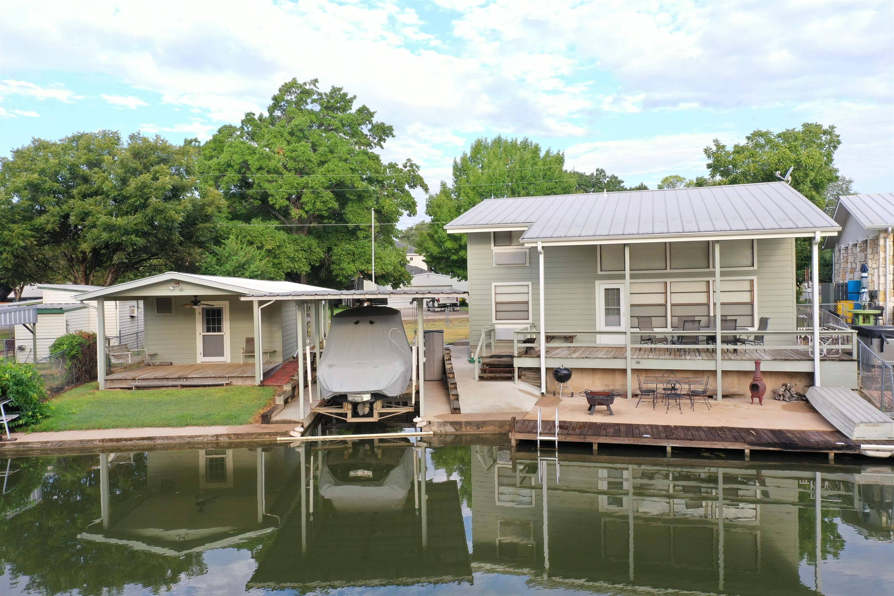 707 CR 136A, Kingsland, TX 78639