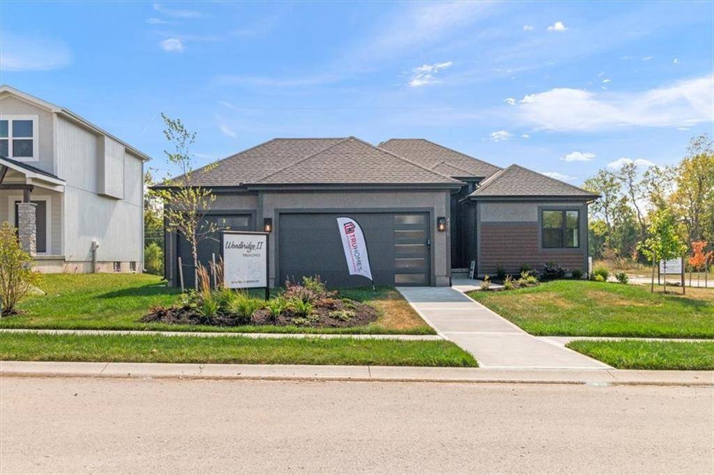 4316 SE Adams DR, Blue Springs, MO 64014