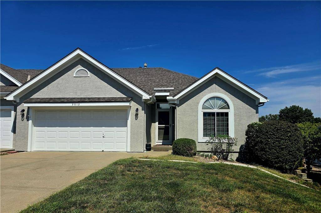 9613 N Locust DR, Kansas City, MO 64155
