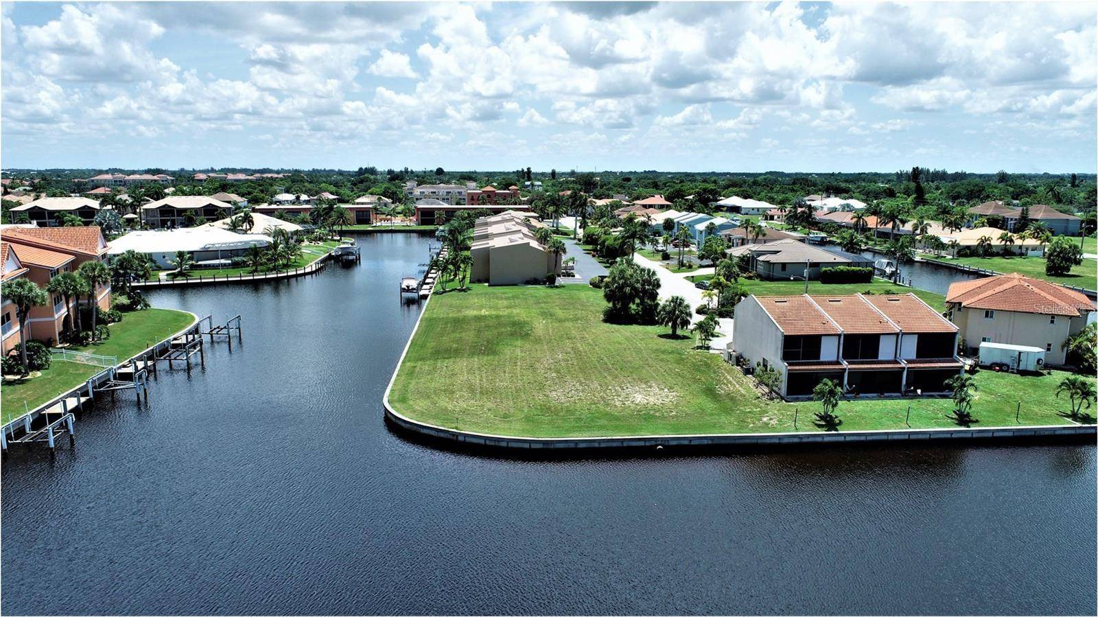 1447 MEDITERRANEAN DR, Punta Gorda, FL 33950