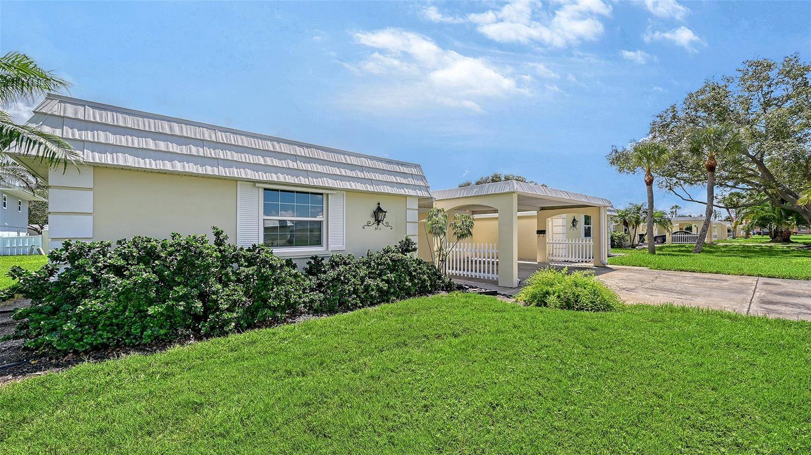5911 TIDEWOOD AVE #3, Sarasota, FL 34231