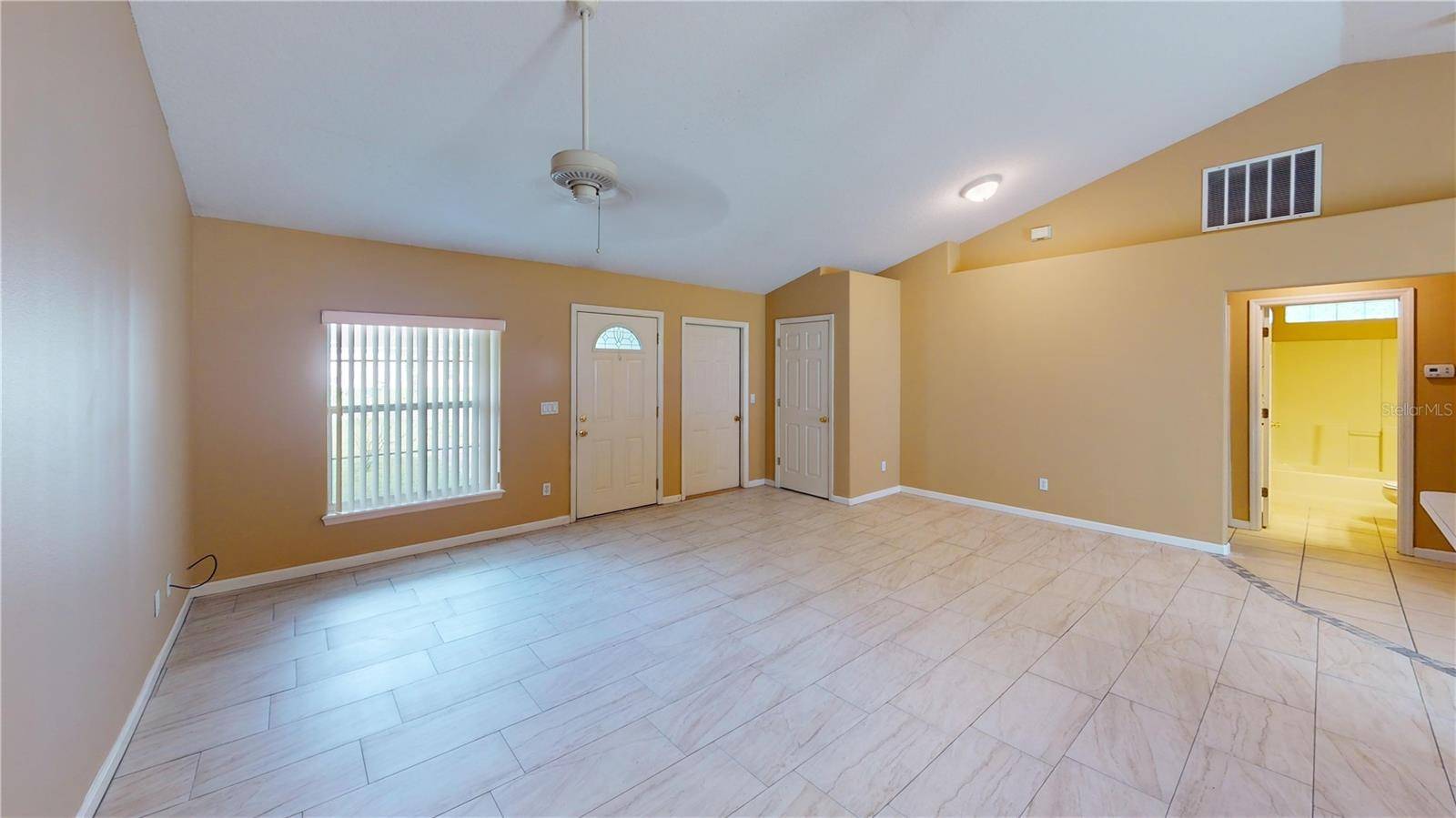18 LLOLEETA PATH, Palm Coast, FL 32164