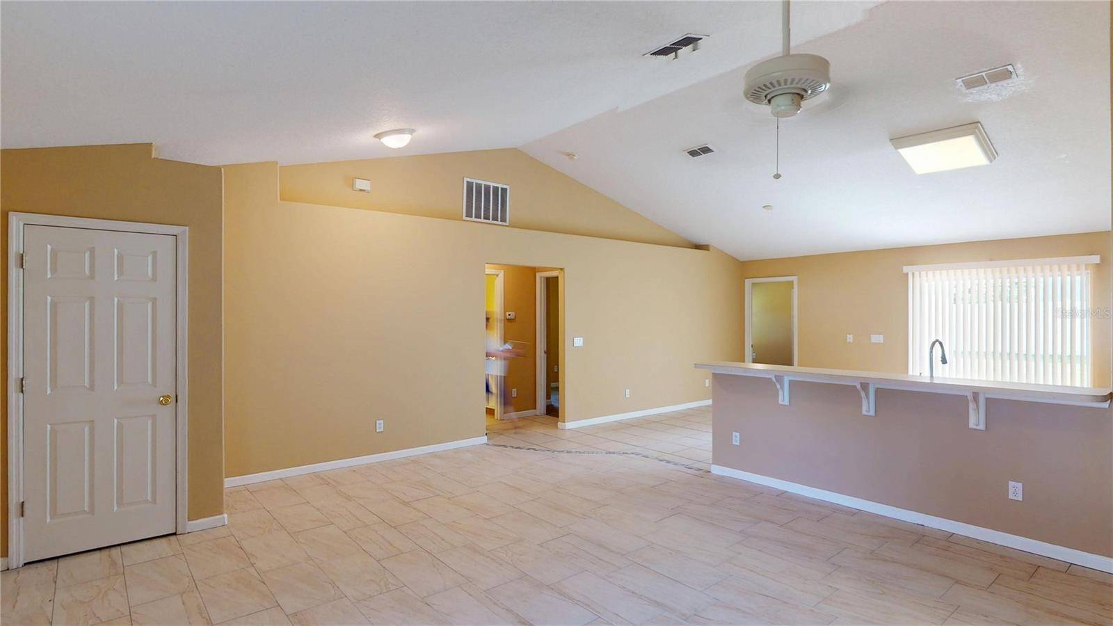 18 LLOLEETA PATH, Palm Coast, FL 32164