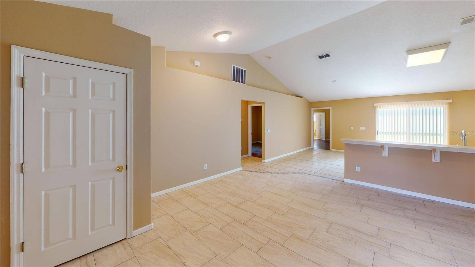 18 LLOLEETA PATH, Palm Coast, FL 32164
