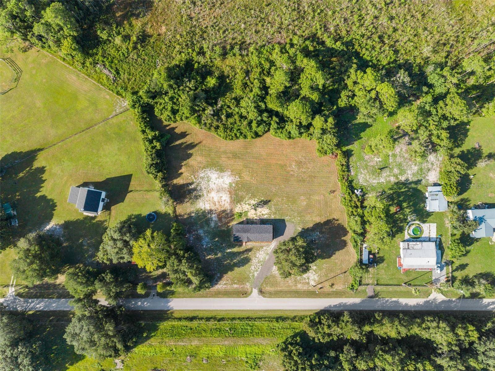 12610 SE 115 ST, Ocklawaha, FL 32179