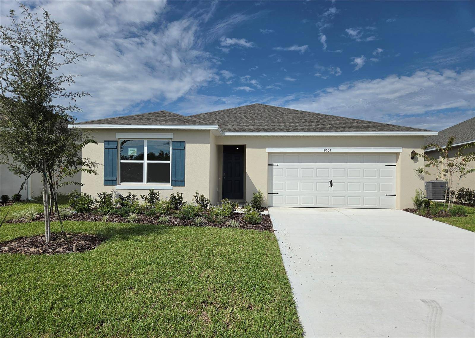 1001 CHAMPION RDG DR, Daytona Beach, FL 32124