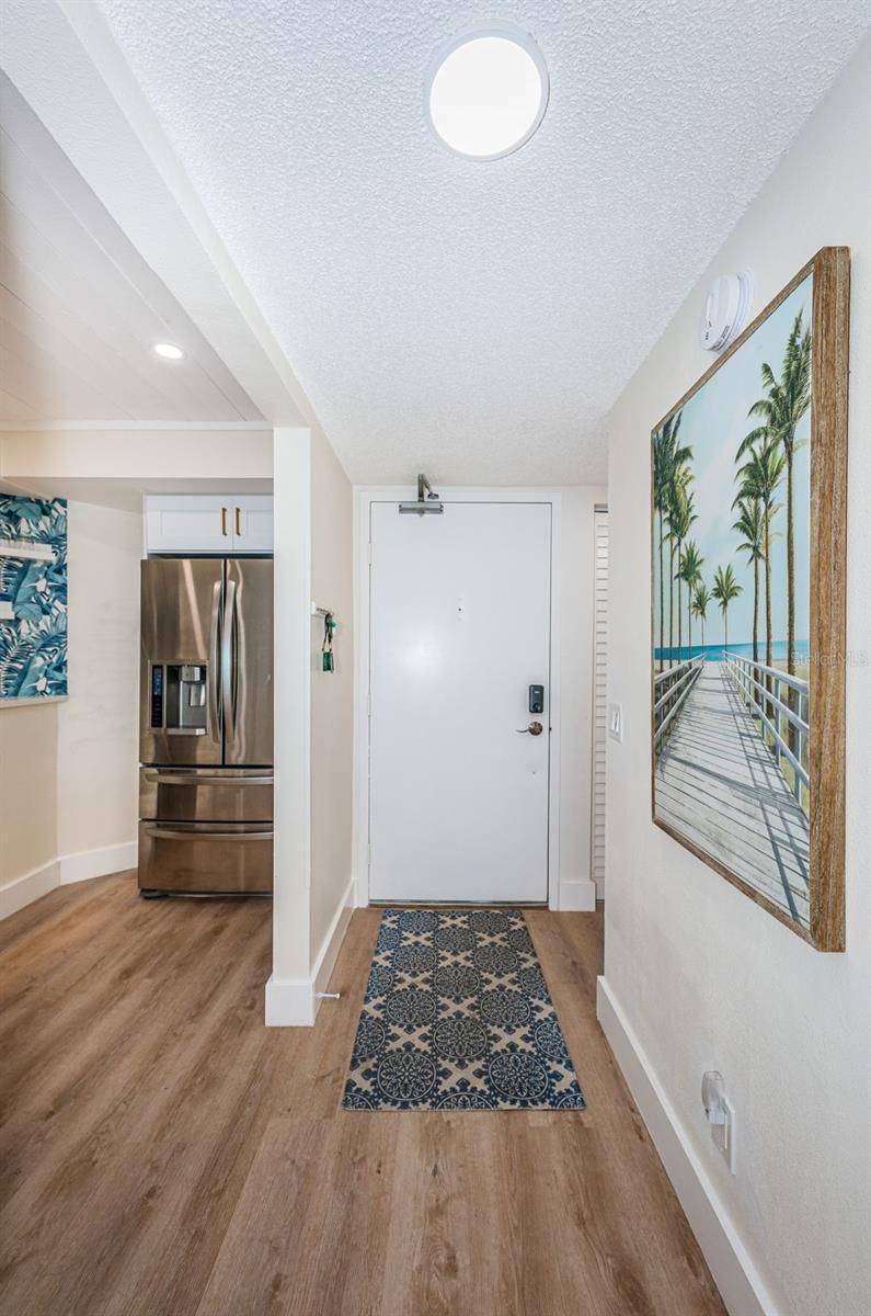 6177 SUN BLVD #307, St Petersburg, FL 33715