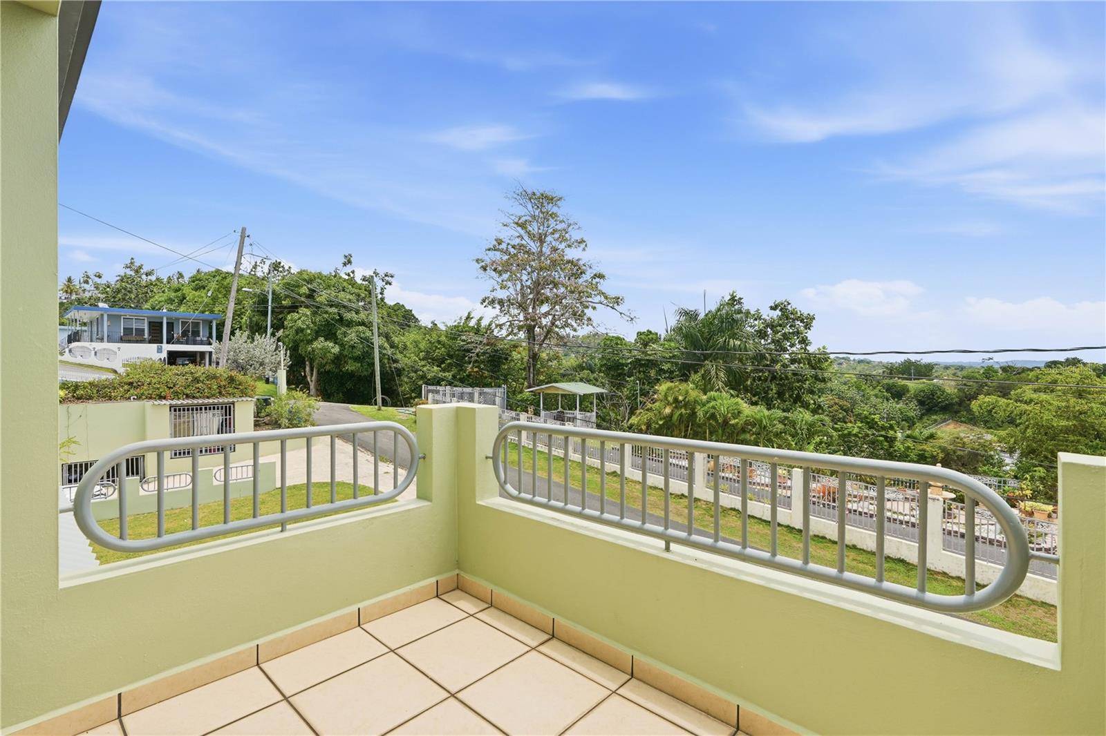 831 SECTOR LOS TORRES BO. MINILLAS #5.2, Bayamon, PR 00956