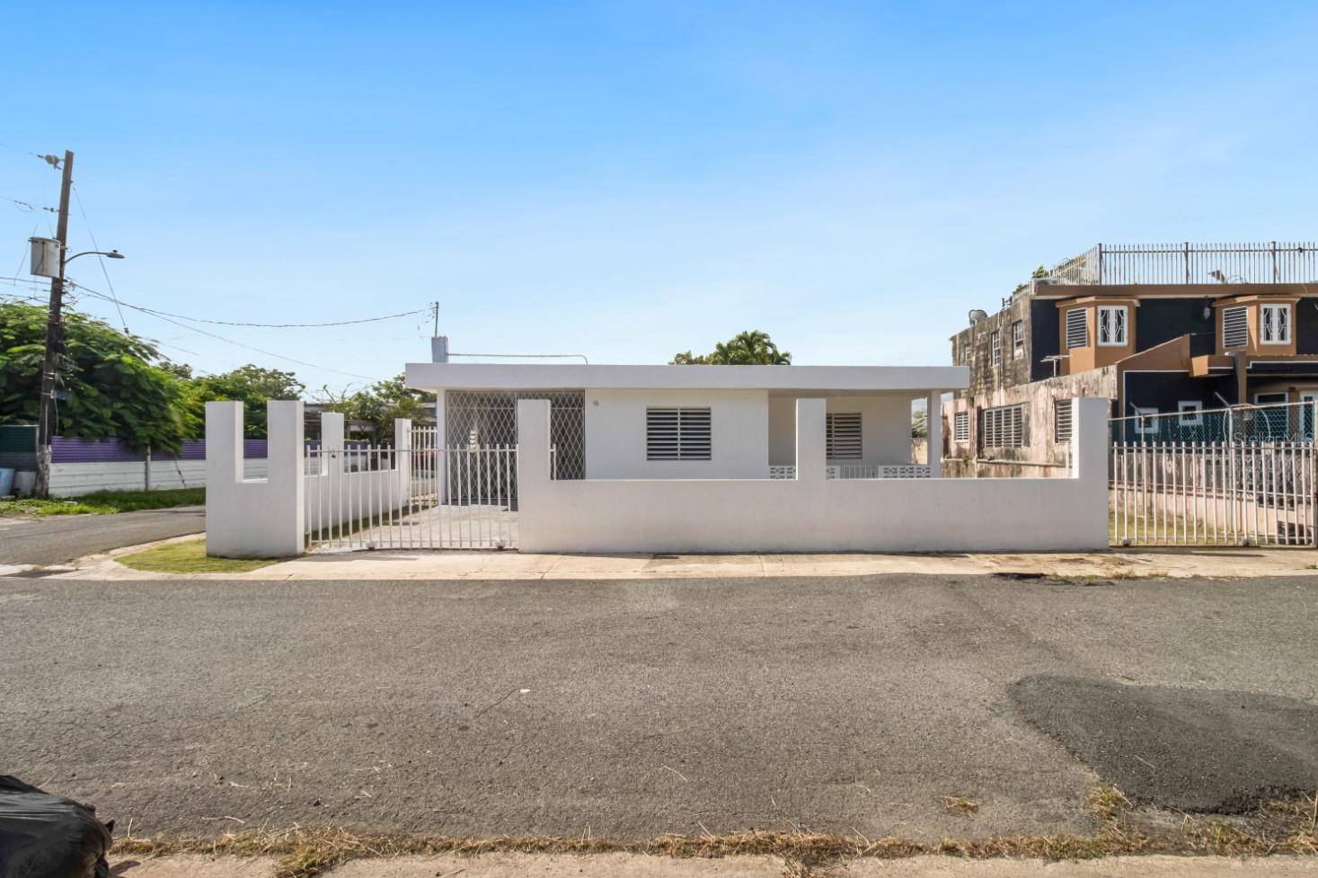 3 URB. TOAVILLE #10, Toa Baja, PR 00949