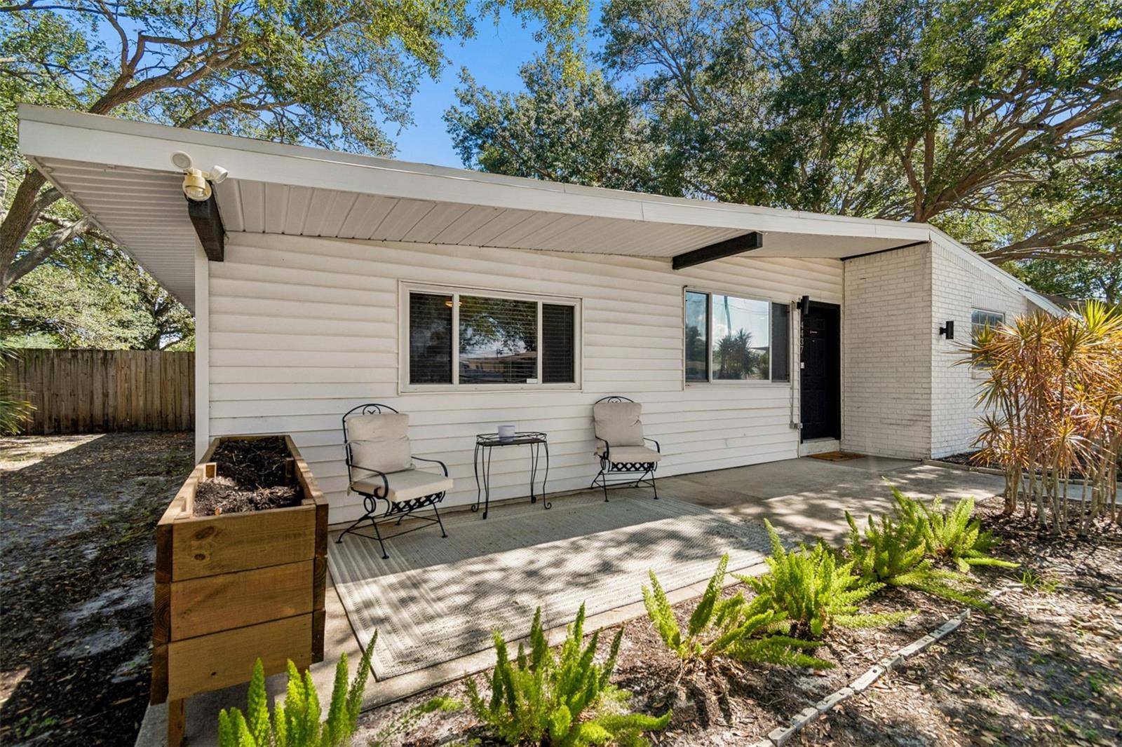 4437 W BAY AVE, Tampa, FL 33616