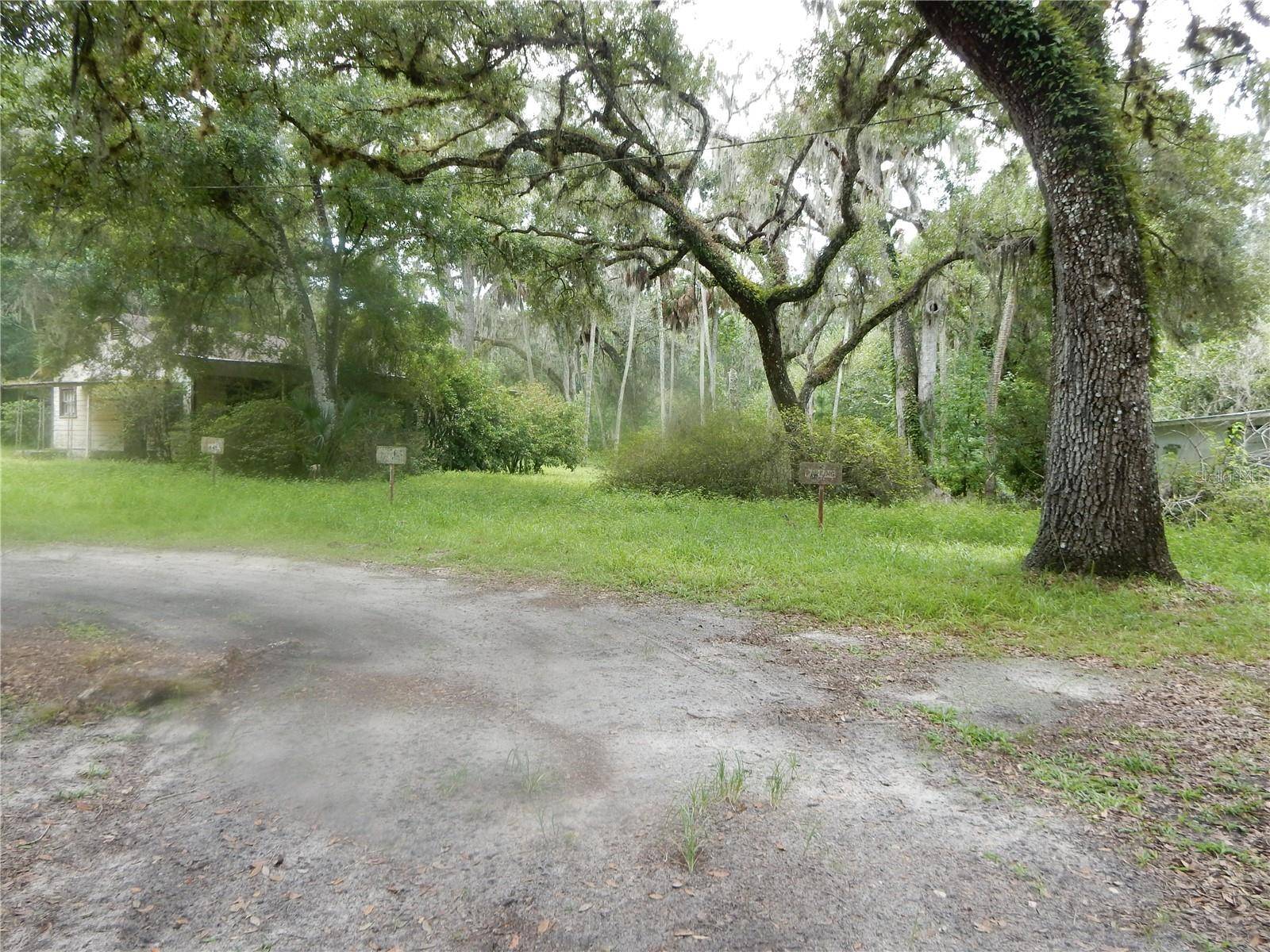 38006 CENTRAL AVE, Zephyrhills, FL 33540
