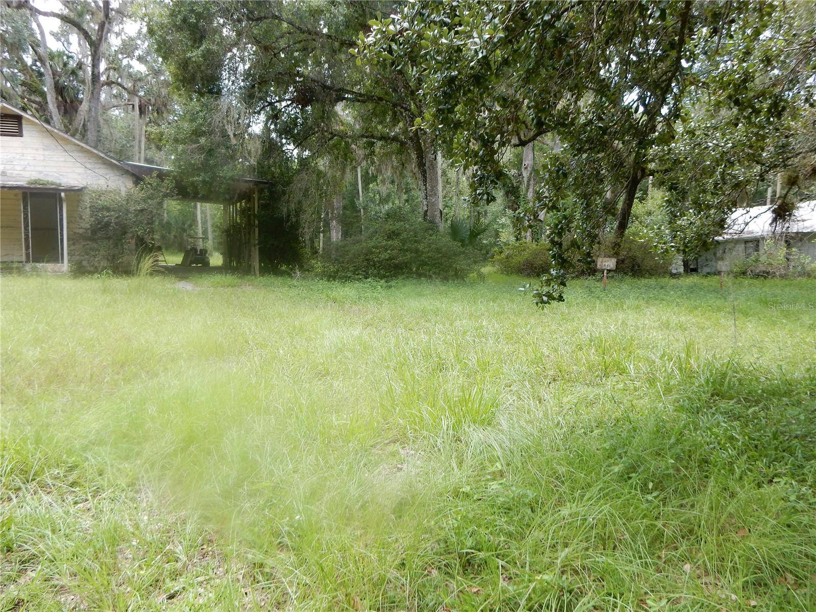 38006 CENTRAL AVE, Zephyrhills, FL 33540