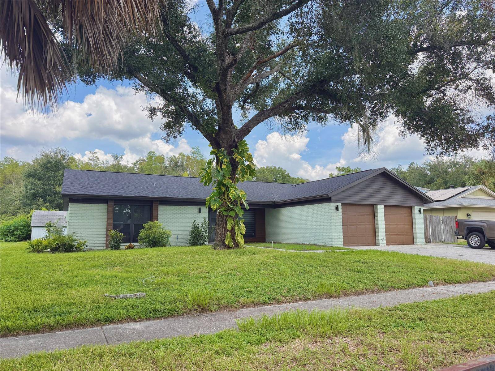 16503 FOOTHILL DR, Tampa, FL 33624