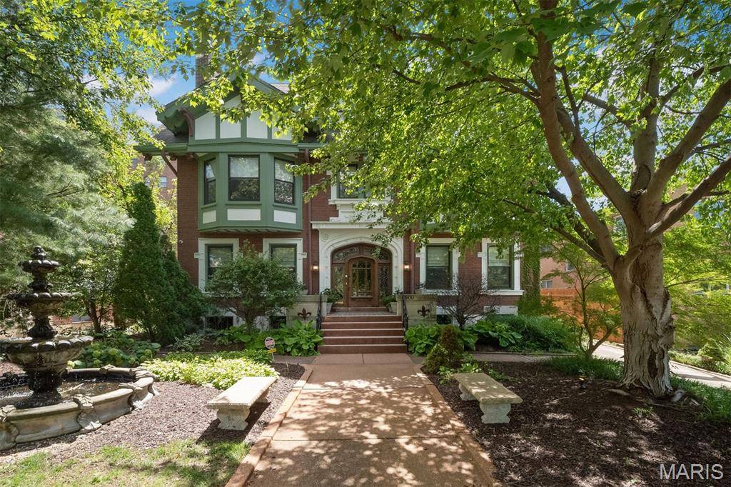 3500 Russell BLVD, St Louis, MO 63104