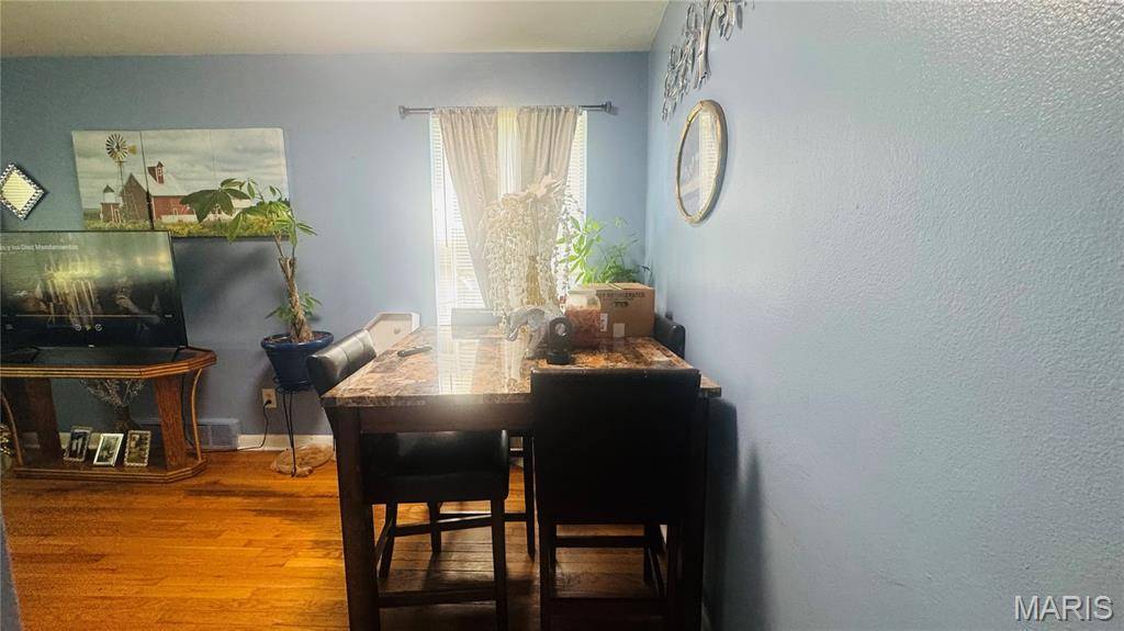 4335 California AVE, St Louis, MO 63111