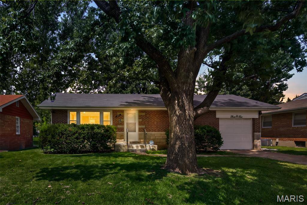 305 Ward DR, Ferguson, MO 63135