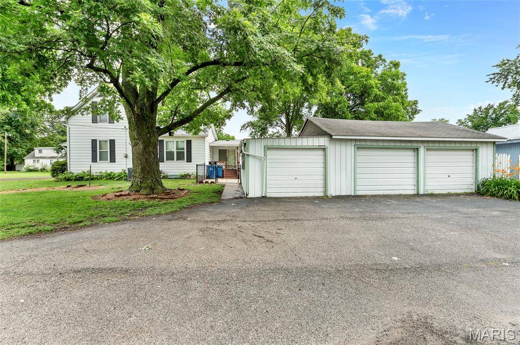 426 N Nebraska ST, Marine, IL 62061