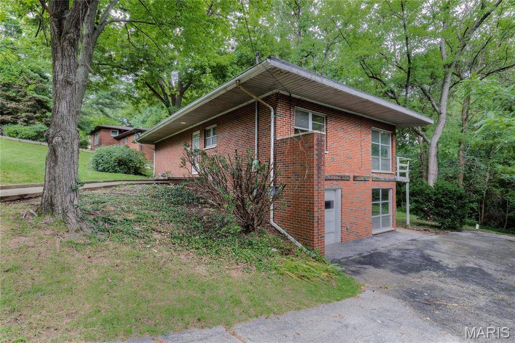 828 Willoway AVE, East Alton, IL 62024