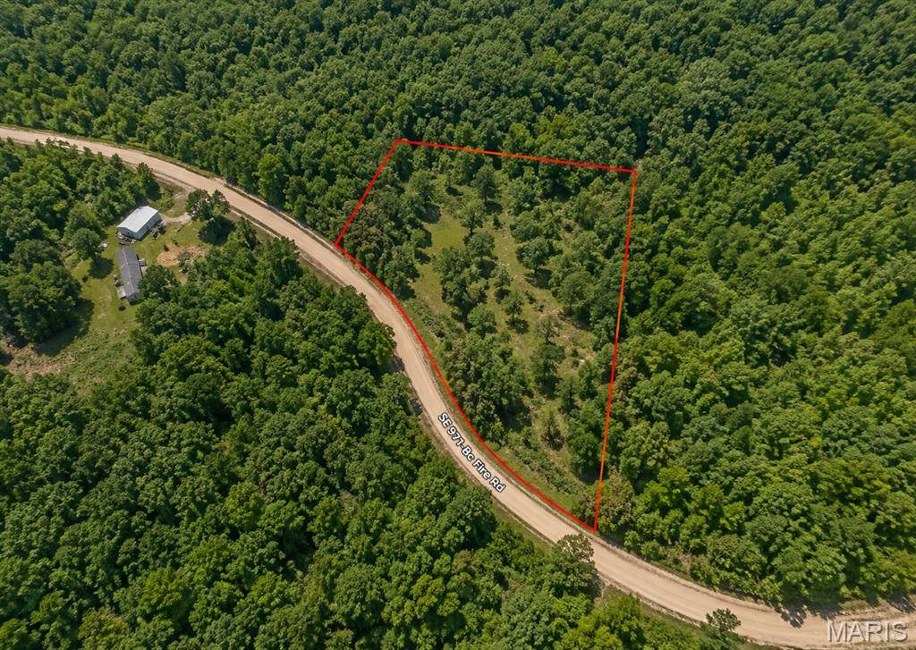 32795 Sagrada Beach RD, Lincoln, MO 65338