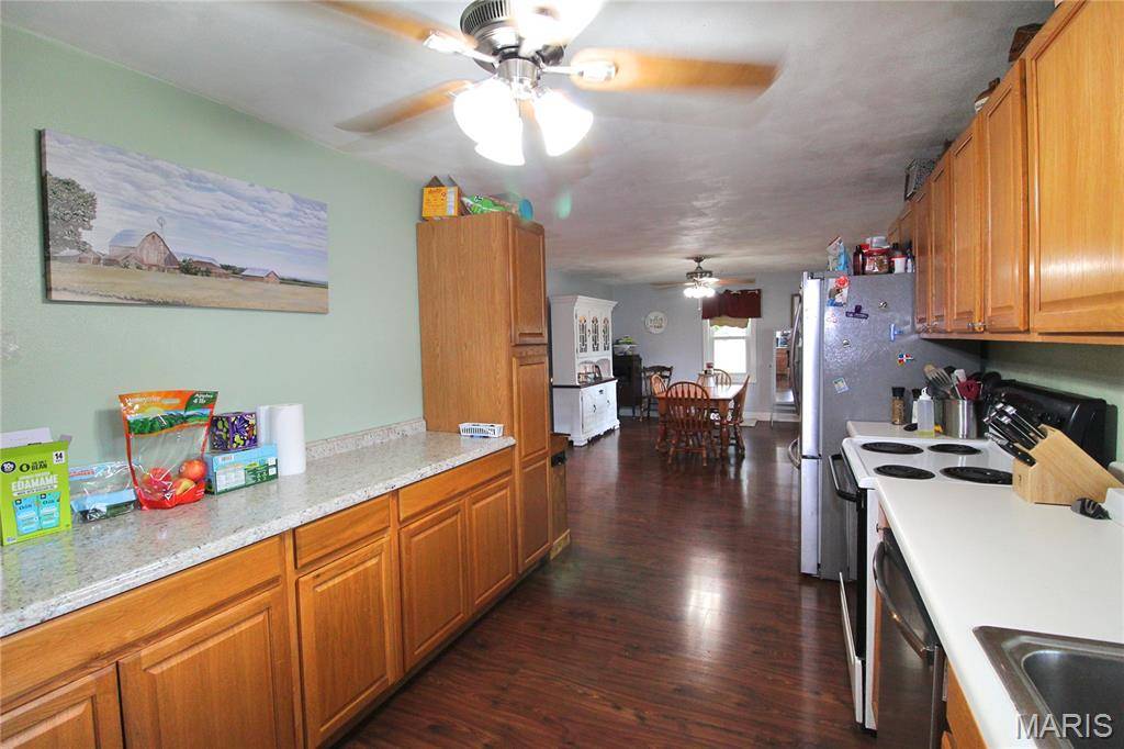 822 Sparta ST, St Libory, IL 62282