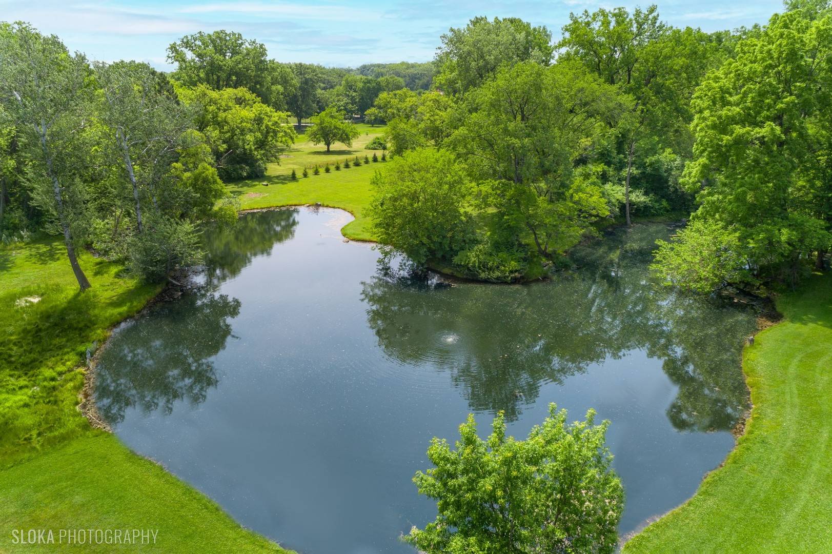 153 Algonquin RD, Barrington Hills, IL 60010