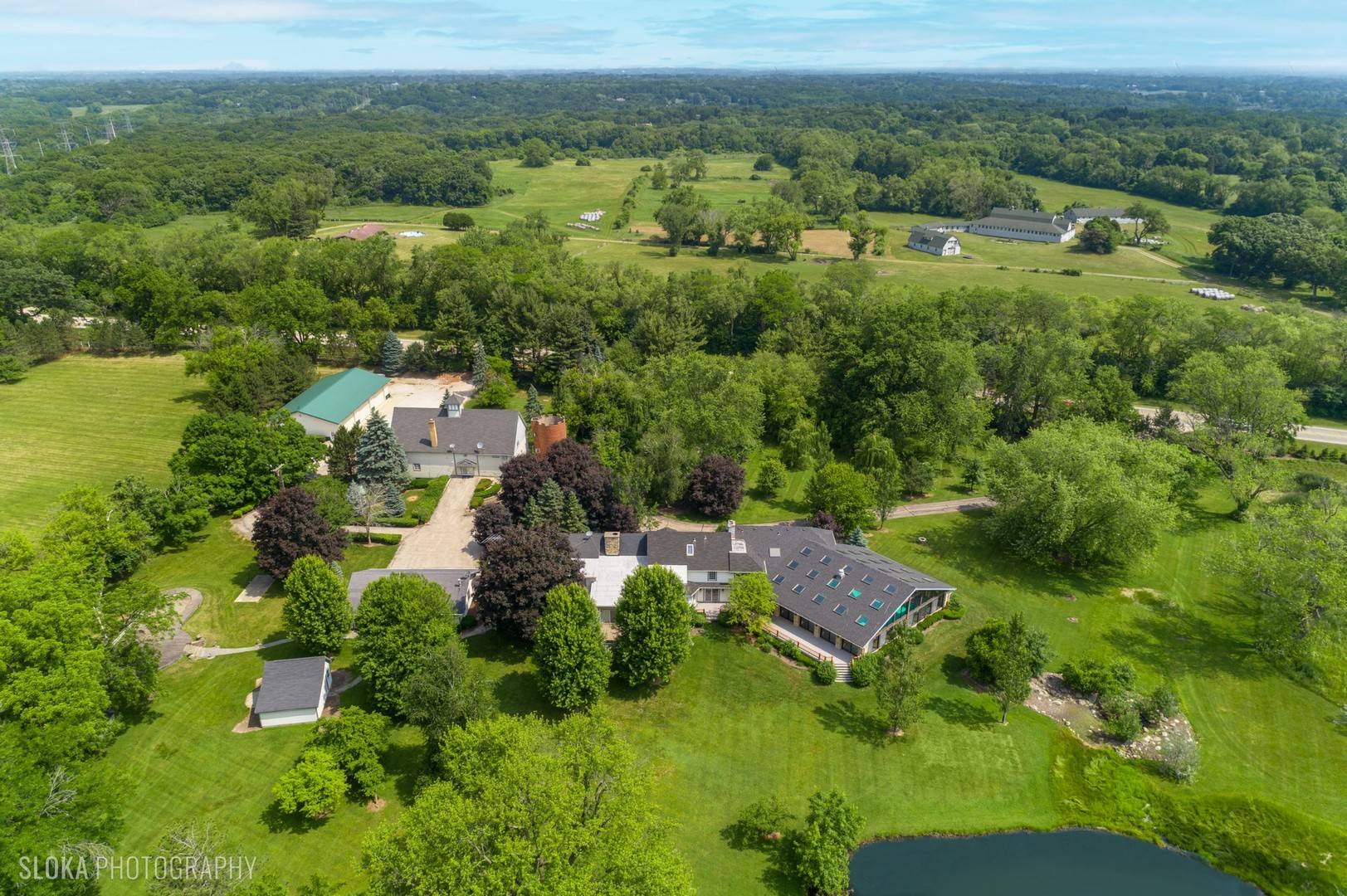 153 Algonquin RD, Barrington Hills, IL 60010