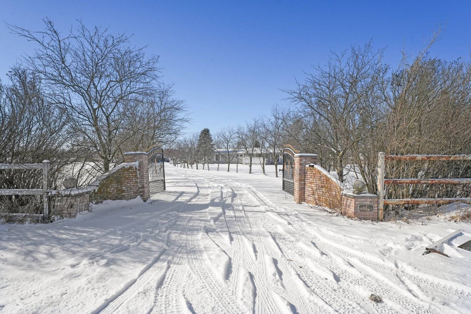30048 S Klemme RD, Beecher, IL 60401