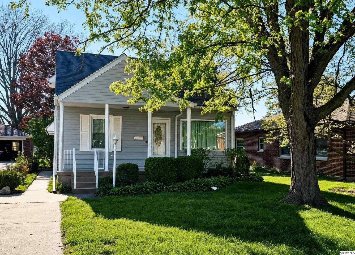 1212 S 22nd ST, Quincy, IL 62301