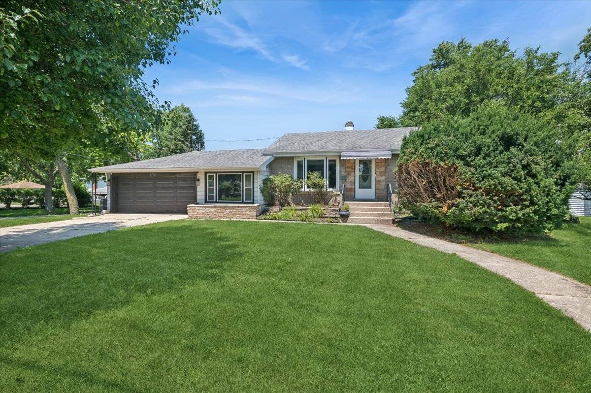 5710 W Hawthorne AVE, Berkeley, IL 60163