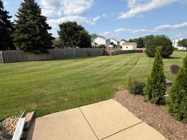 2468 Frost DR, Aurora, IL 60503