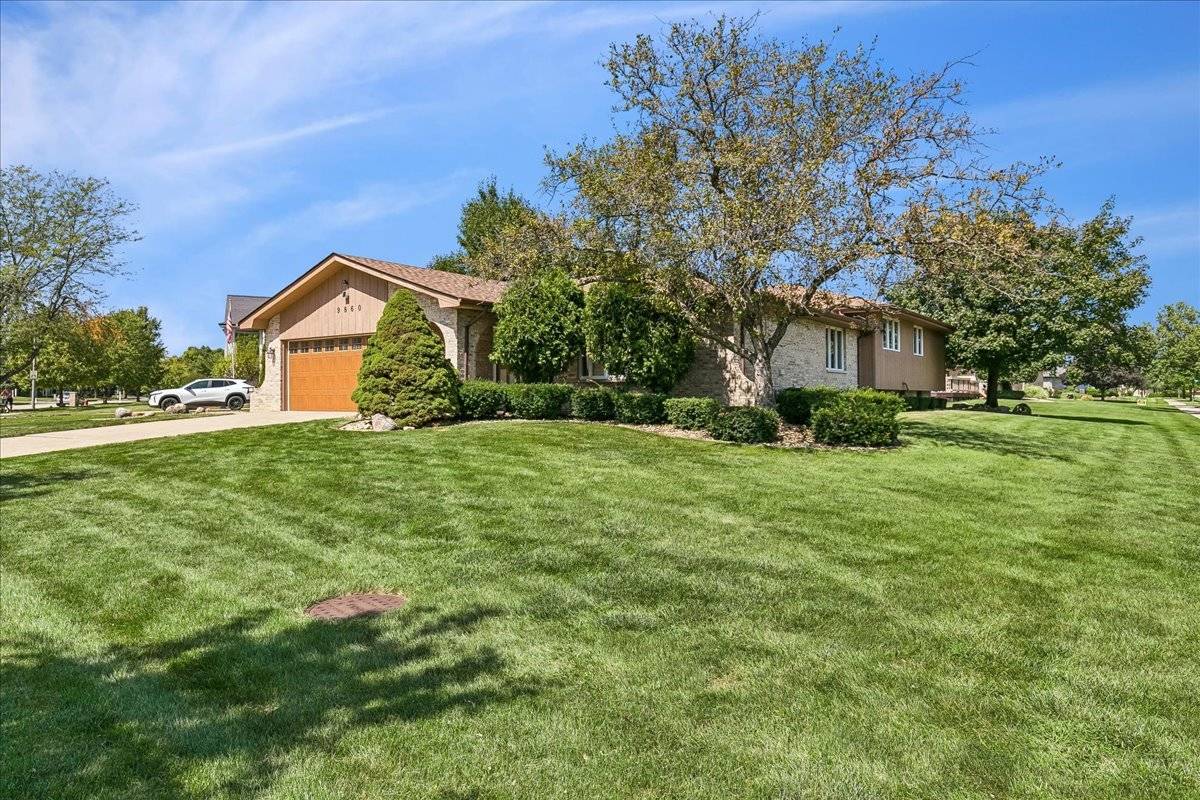 9860 Cambridge DR, Mokena, IL 60448