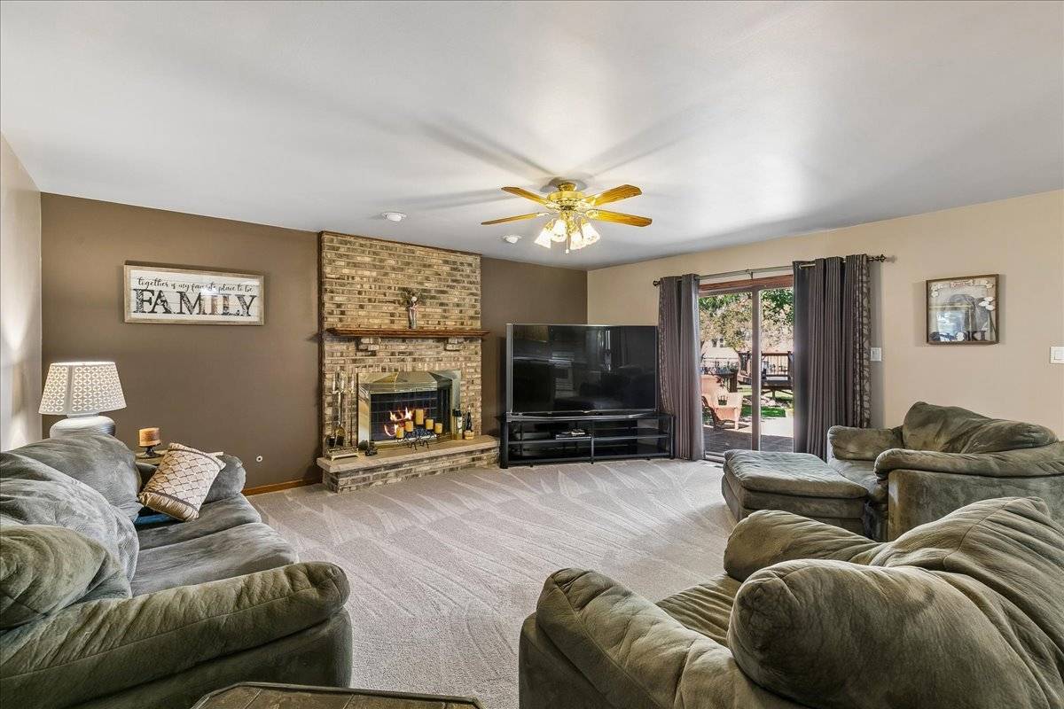 9860 Cambridge DR, Mokena, IL 60448