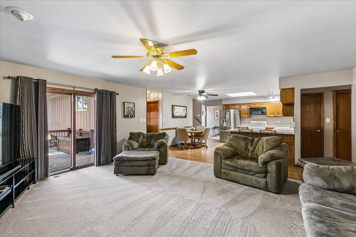 9860 Cambridge DR, Mokena, IL 60448