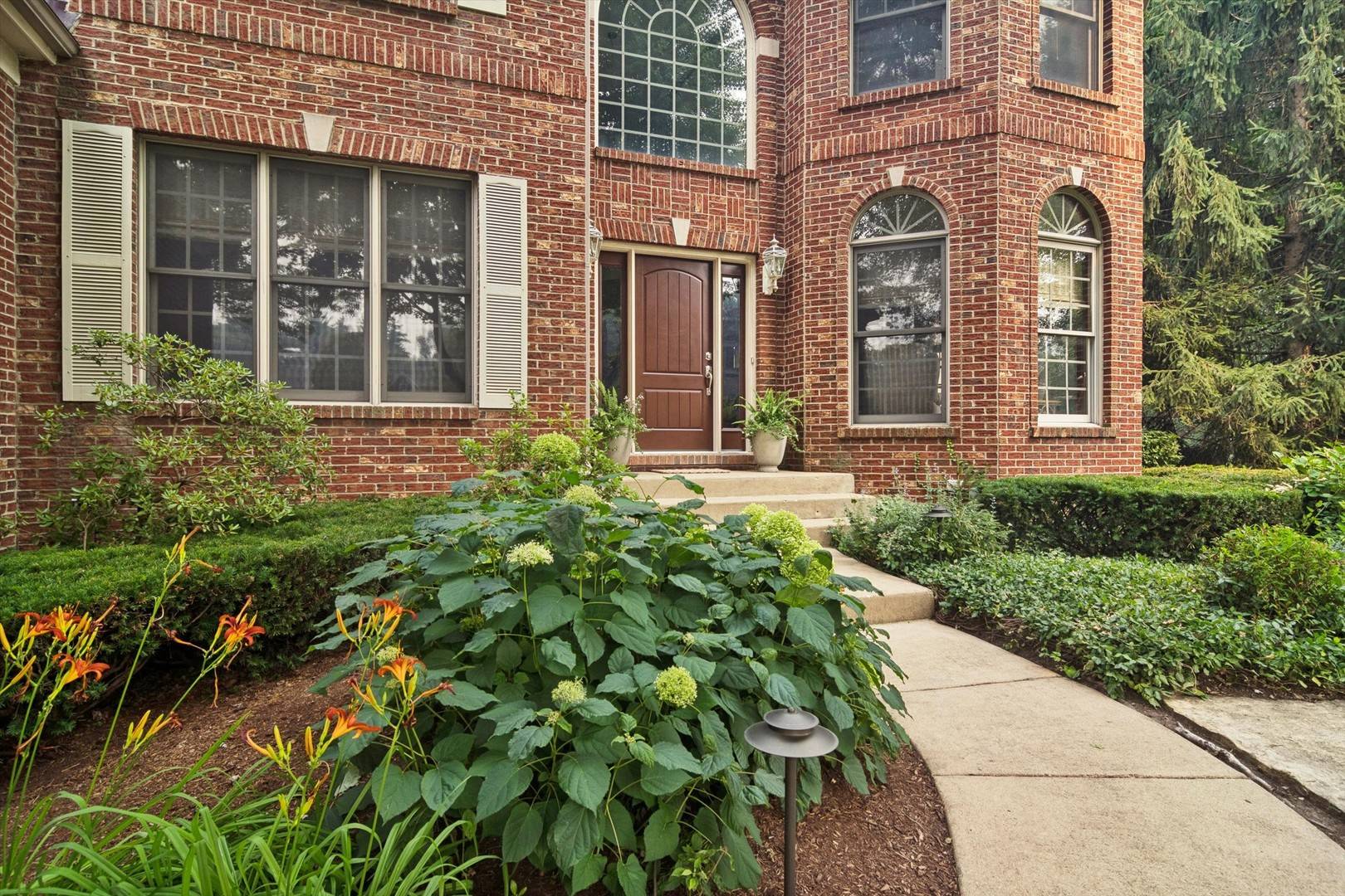 5617 Winding RD, Crystal Lake, IL 60014
