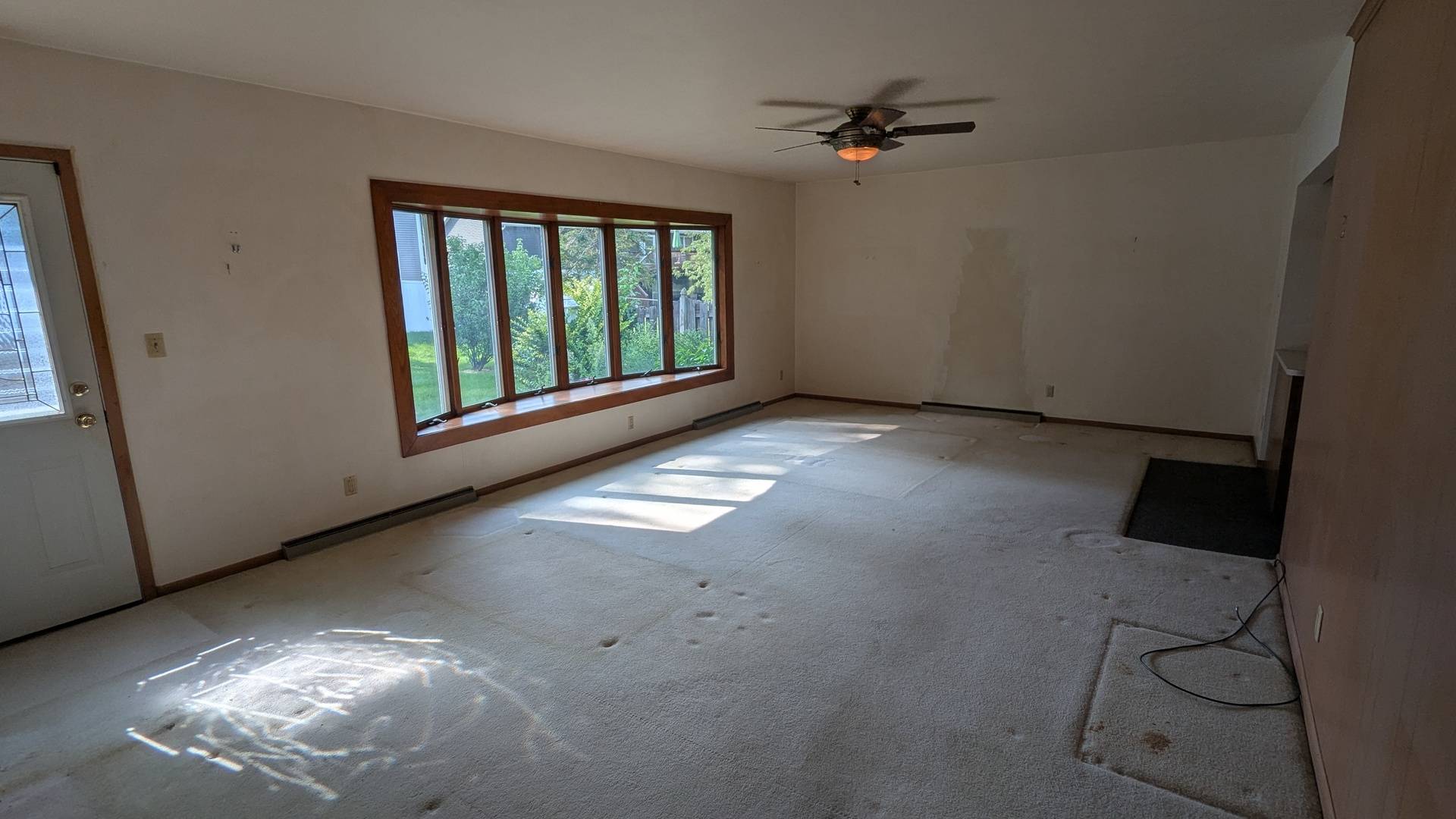 1732 Monterey CT, Bettendorf, IA 52722