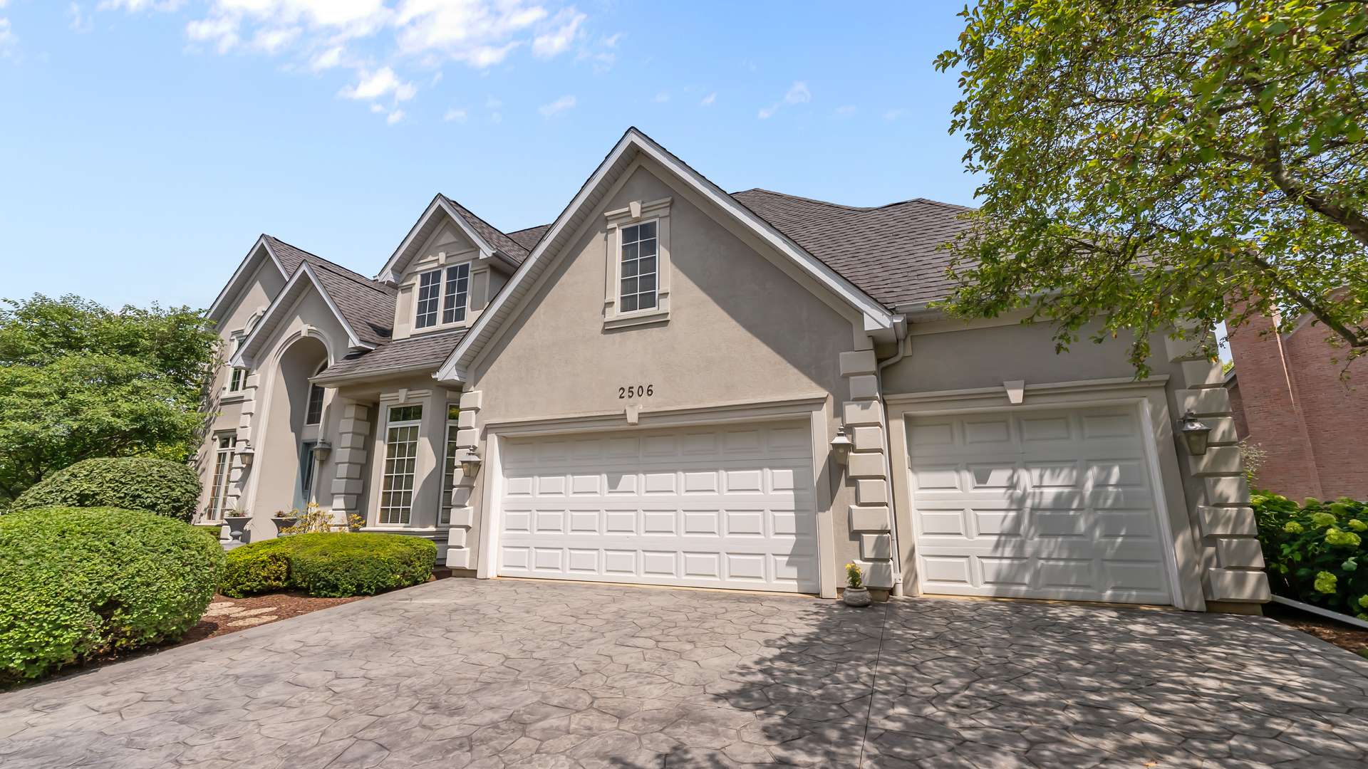 2506 Royal St Georges CT, St. Charles, IL 60174