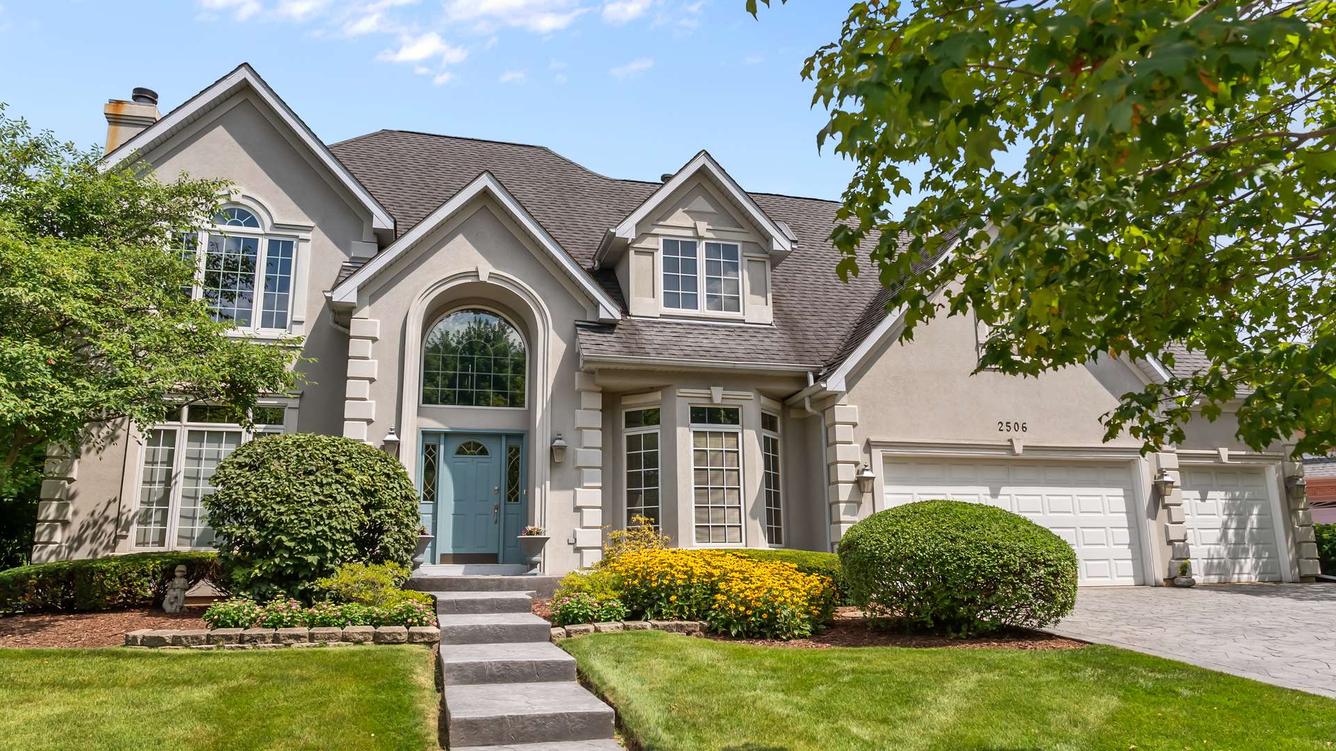 2506 Royal St Georges CT, St. Charles, IL 60174
