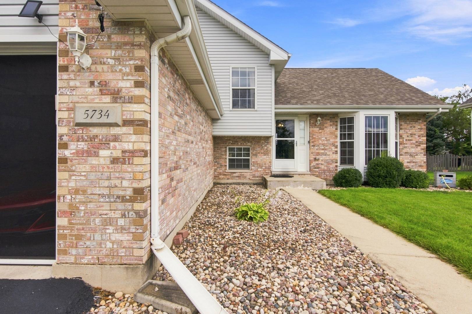 5734 W Roosevelt ST, Monee, IL 60449