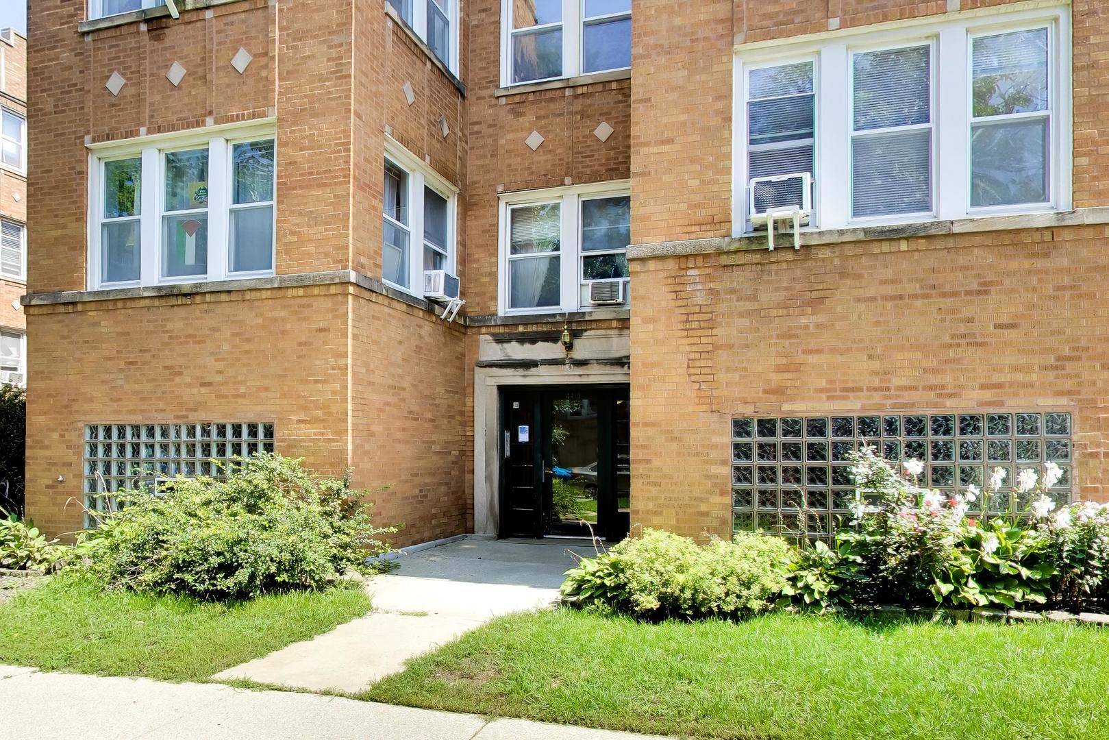 4419 N Whipple ST #2B, Chicago, IL 60625