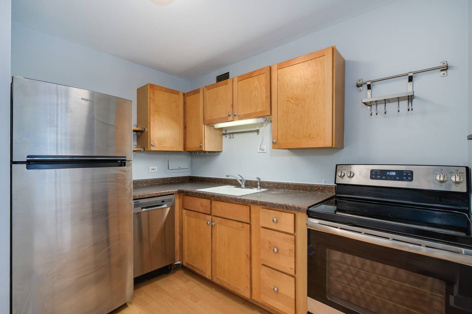 555 W Cornelia AVE #403, Chicago, IL 60657