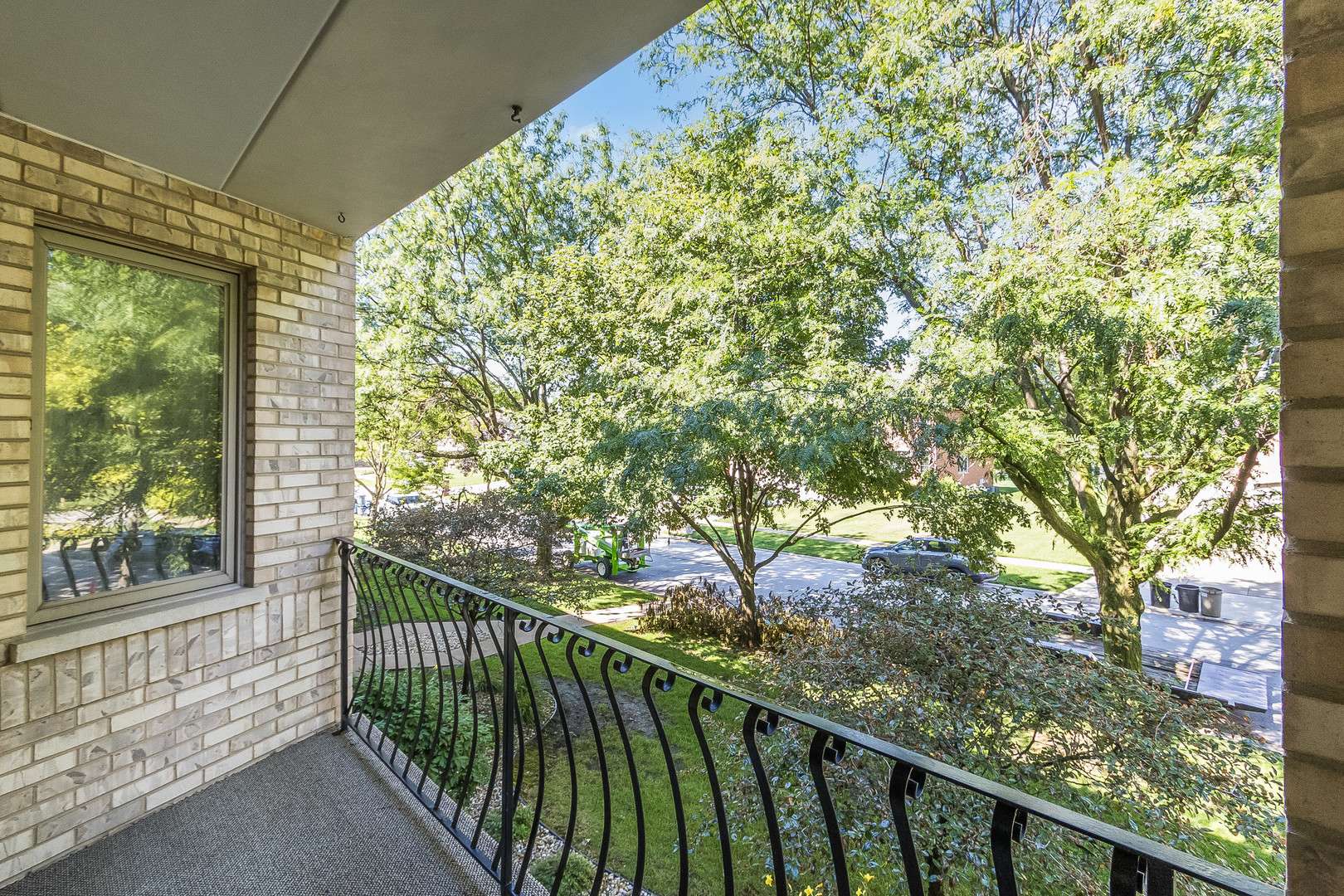 8805 S 79th AVE #11, Hickory Hills, IL 60457