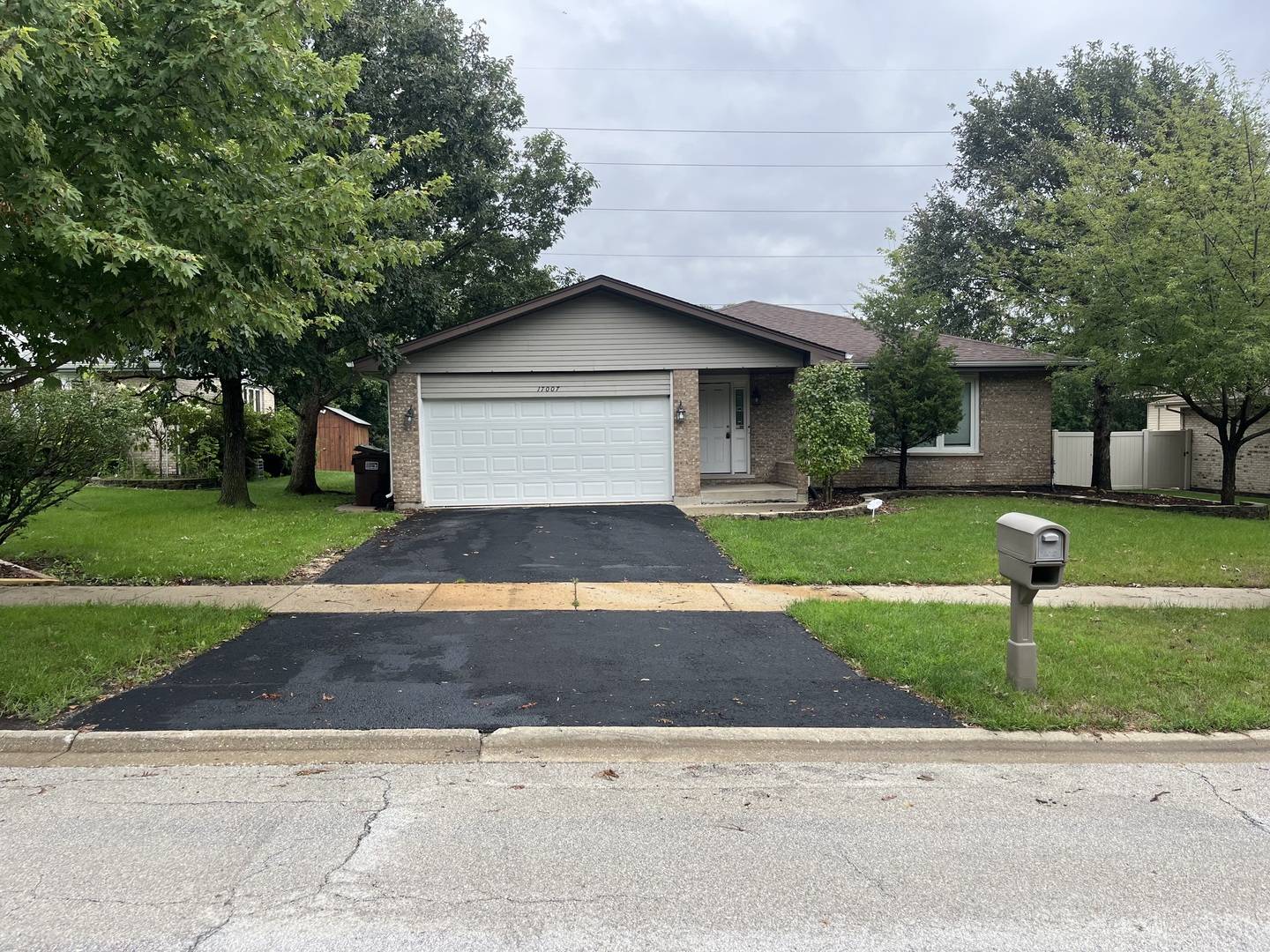 17007 Marilyn DR, Tinley Park, IL 60477