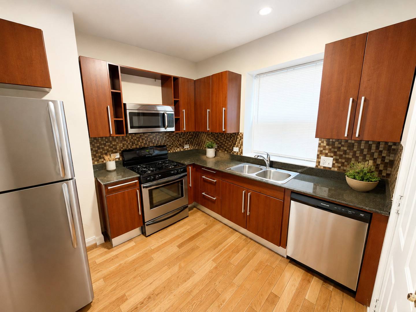 3105 W Argyle ST #1, Chicago, IL 60625
