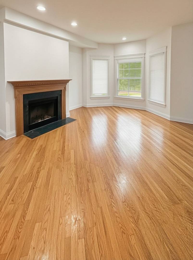 1657 W Wrightwood AVE #1W, Chicago, IL 60614